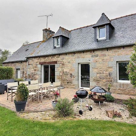 Maison A La Campagne Louargat Exteriör bild