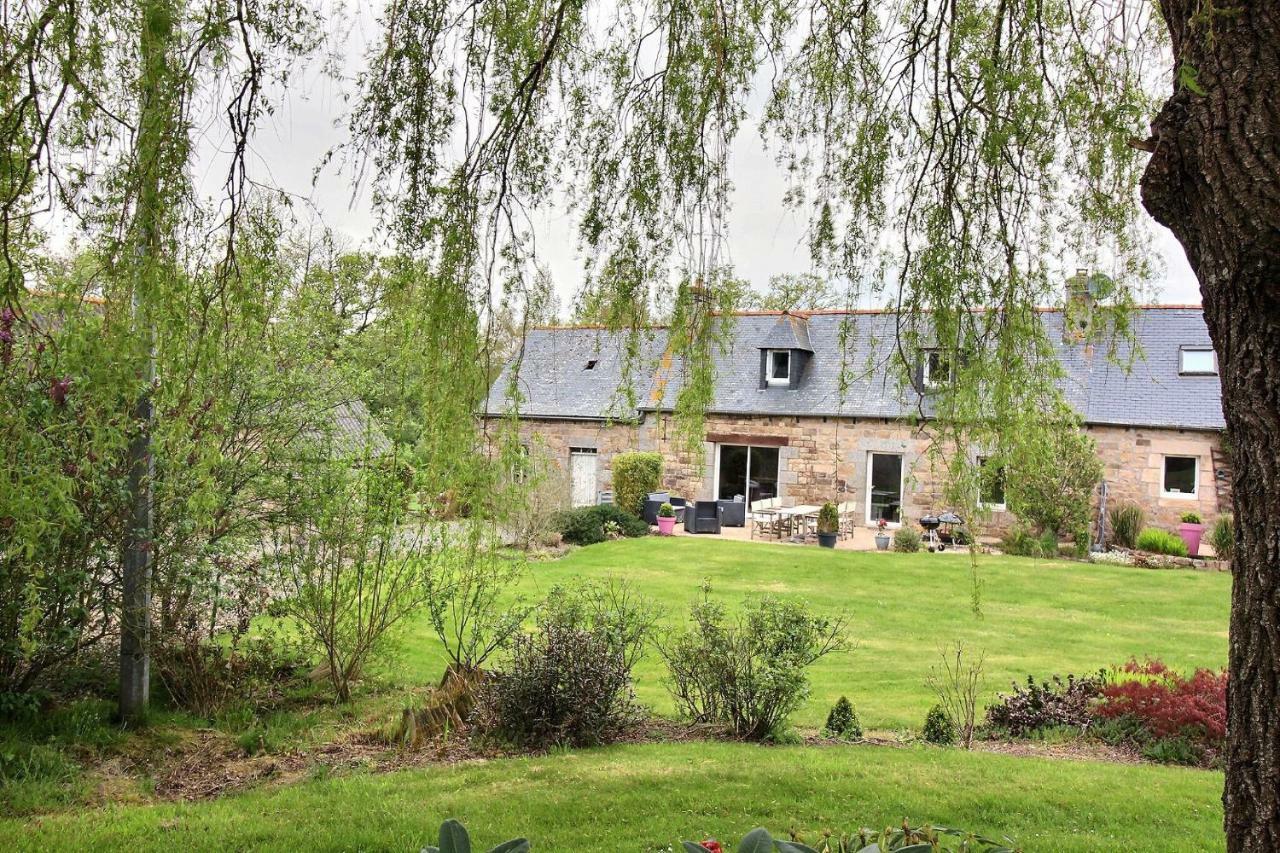 Maison A La Campagne Louargat Exteriör bild